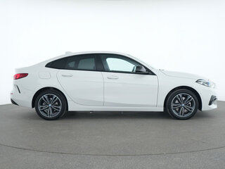 2023 BMW 2 серии Gran Coupe 218i F44, белый, 2905942 рублей, вид 4