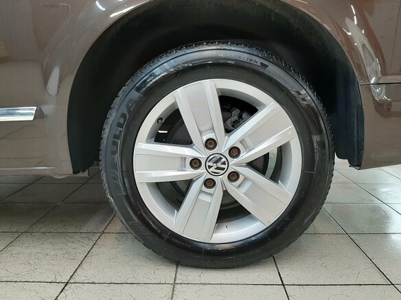 2018 Volkswagen Multivan T6, коричневый, 3875000 рублей - вид 13