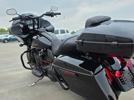 2018 Harley-Davidson Road Glide Special, чёрный, 1690000 рублей, вид 4