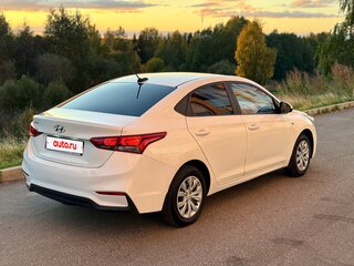 2017 Hyundai Solaris II, белый, 699000 рублей, вид 5
