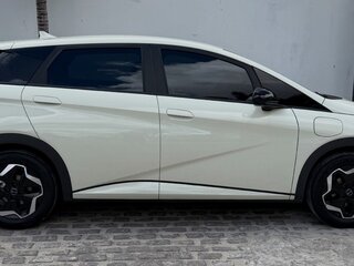 2023 BYD Dolphin 44.9 kWh I, белый, 1630000 рублей, вид 4