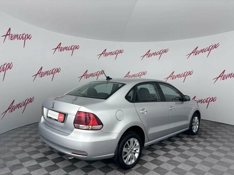 2017 Volkswagen Polo V Рестайлинг, серебристый, 1210000 рублей, вид 5