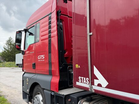 2020 MAN TGX, красный, 4400000 рублей, вид 3