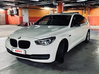 2013 BMW 5 серии Gran Turismo 535i xDrive VI (F10/F11/F07) Рестайлинг, белый, 2900000 рублей, вид 4