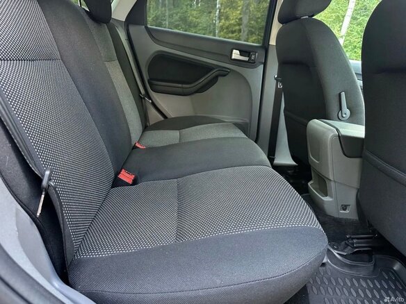 2010 Ford Focus II Рестайлинг, чёрный, 830000 рублей - вид 32