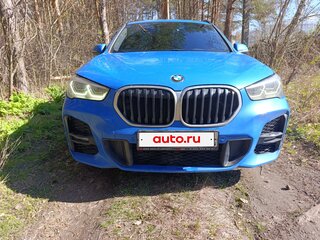 2020 BMW X1 20i xDrive II (F48) Рестайлинг, синий, 3650000 рублей, вид 5