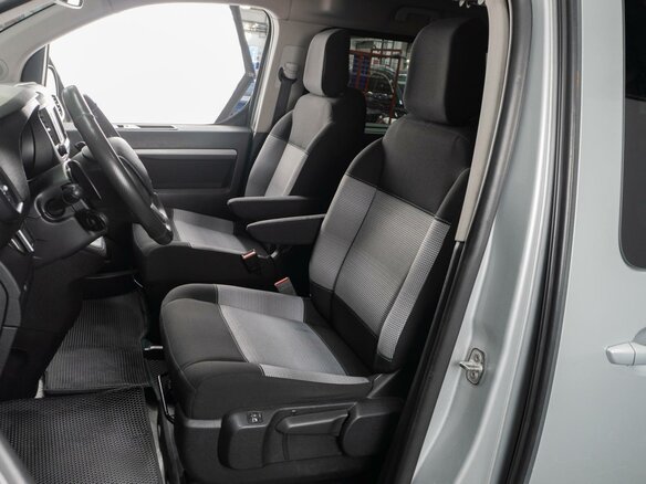 2017 Citroen SpaceTourer XL I, серебристый, 2300000 рублей - вид 11