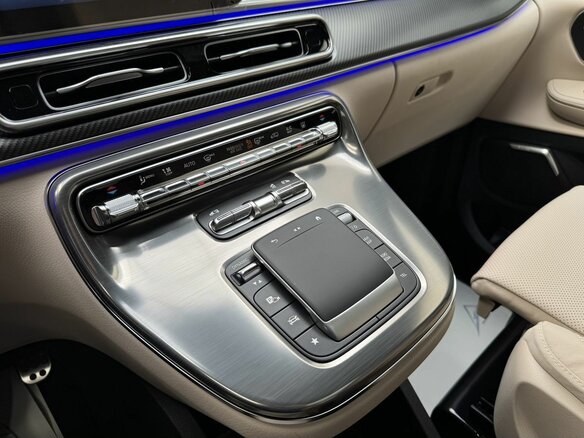 2026 Mercedes-Benz V-Класс Long 300 d длинный III (W447) Рестайлинг 2, белый, 15170000 рублей - вид 33