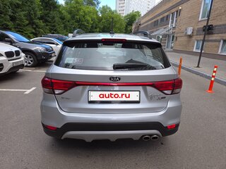 2018 Kia Rio X-Line IV, серебристый, 1450000 рублей, вид 2