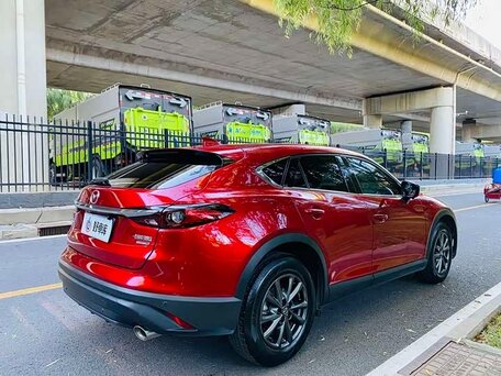 2022 Mazda CX-4 I Рестайлинг, красный, 1633000 рублей, вид 3