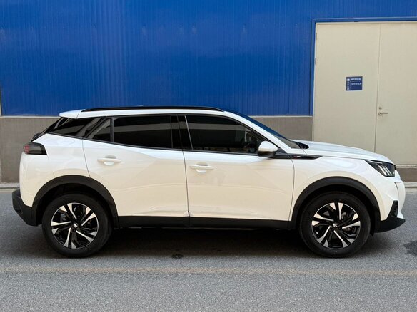 2023 Peugeot 2008 II, белый - вид 6