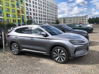 2024 BYD Song Plus DM-i 26.6 kWh I Рестайлинг, серый, 3999000 рублей, вид 3
