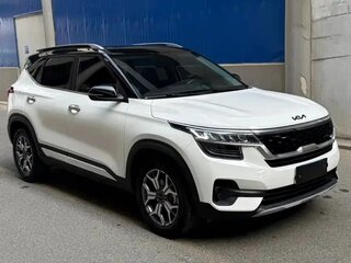 2023 Kia KX3, белый, 1790000 рублей, вид 3