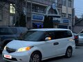 2005 Honda Elysion I, белый, 1050000 рублей