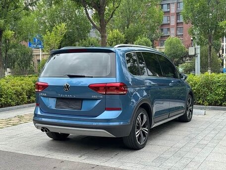 2022 Volkswagen Touran Cross L II, чёрный, 2250000 рублей, вид 4