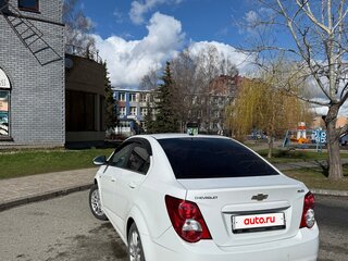 2014 Chevrolet Aveo II, белый, 700000 рублей, вид 5