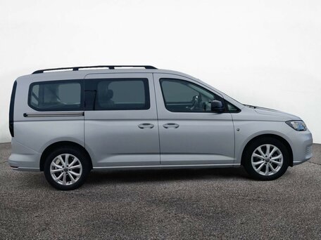 2022 Volkswagen Caddy Maxi V, серебристый, 3690000 рублей, вид 4