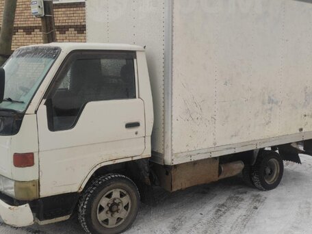 1995 Toyota Dyna, белый, 450000 рублей, вид 3