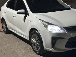 2017 Kia Rio IV, белый, 1280000 рублей, вид 2