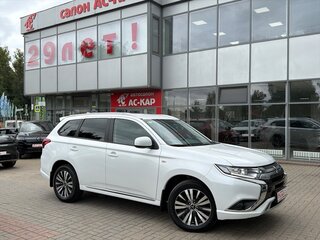 2022 Mitsubishi Outlander III Рестайлинг 3, белый, 2640000 рублей, вид 1