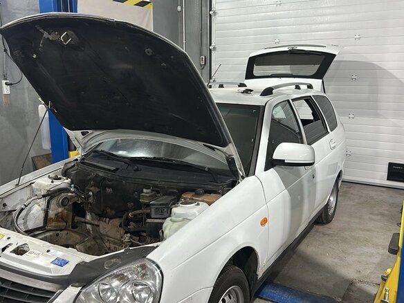 2012 Lada (ВАЗ) Priora I, белый, 450000 рублей - вид 7
