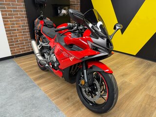2026 Voge RR500S, красный, 687000 рублей, вид 5