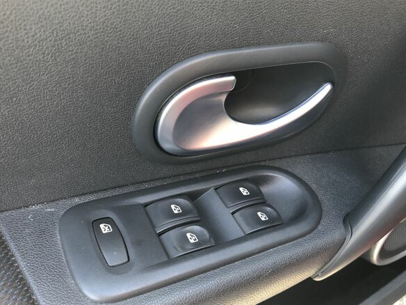 2007 Renault Clio III, красный, 649000 рублей - вид 12