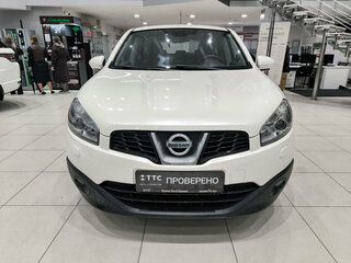 2013 Nissan Qashqai I Рестайлинг, белый, 1030000 рублей, вид 2