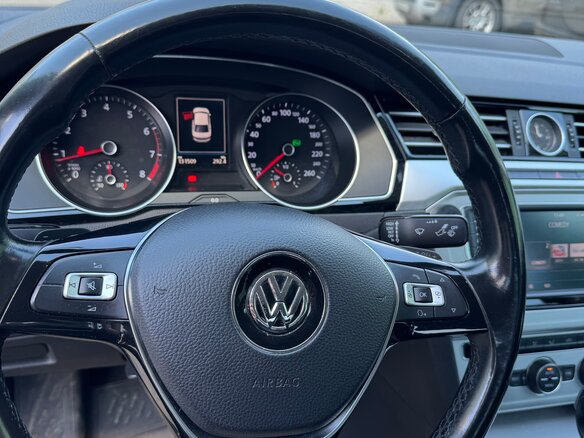 2017 Volkswagen Passat B8, чёрный, 2520000 рублей - вид 9