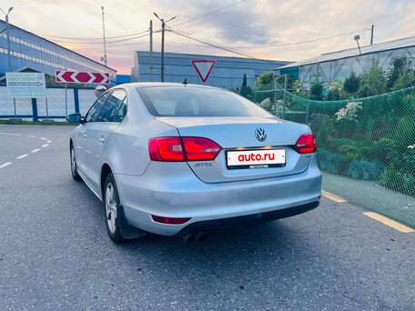 2013 Volkswagen Jetta VI, серый, 670000 рублей, вид 2