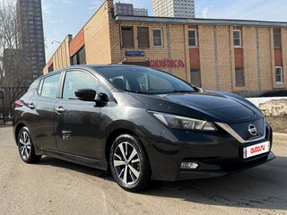 2017 Nissan Leaf II (ZE1), чёрный, 1740000 рублей, вид 3
