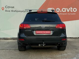 2011 Volkswagen Touareg II, серый, 1729000 рублей, вид 5