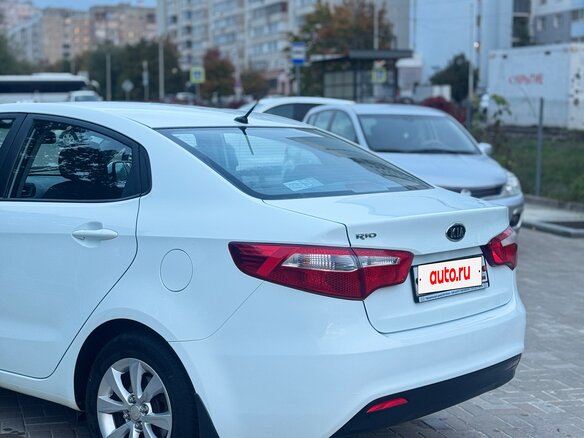 2012 Kia Rio 5-speed III, белый - вид 5