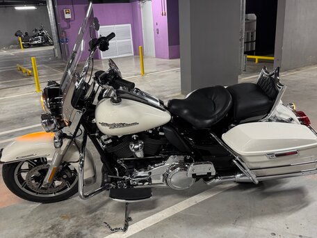 2017 Harley-Davidson Road King, белый, 1550000 рублей, вид 4