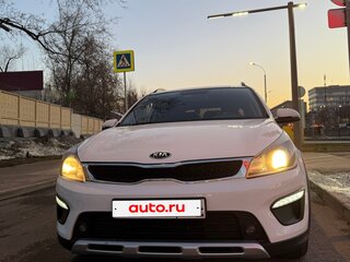 2019 Kia Rio X-Line IV, белый, 1800000 рублей, вид 3