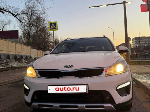 2019 Kia Rio X-Line IV, белый, 1800000 рублей - вид 2