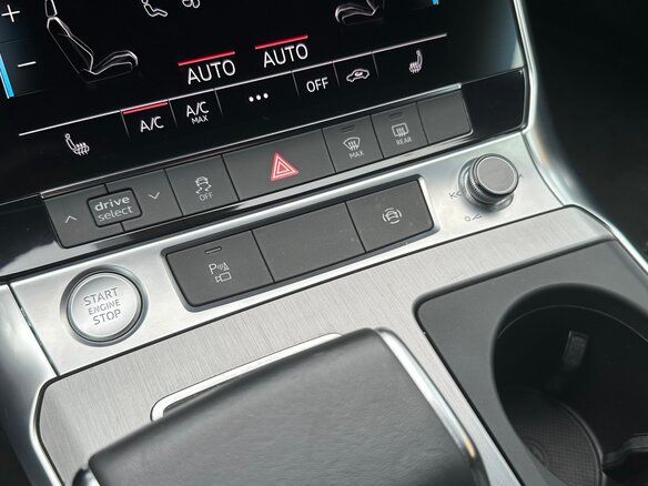 2020 Audi A6 40 TDI V (C8), чёрный, 4200000 рублей - вид 15