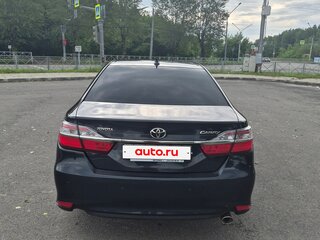 2017 Toyota Camry VII (XV50) Рестайлинг 2, чёрный, 1950000 рублей, вид 3
