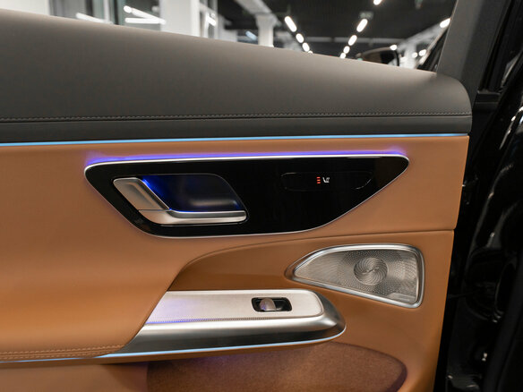 2026 Mercedes-Benz E-Класс 300 VI (W214, S214), чёрный - вид 14