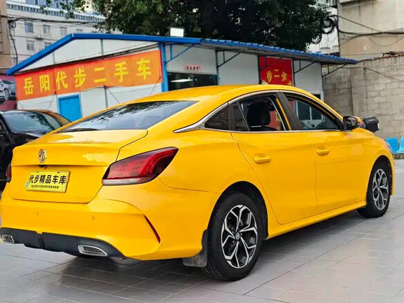 2022 MG 5 II, золотистый, 1030704 рублей - вид 4