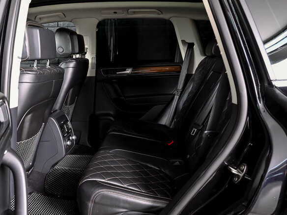 2016 Volkswagen Touareg II Рестайлинг, чёрный - вид 26