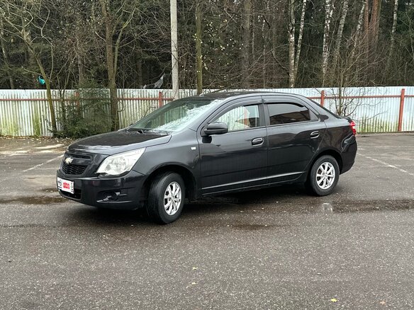 2013 Chevrolet Cobalt II, чёрный, 480000 рублей - вид 2