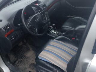 2006 Toyota Avensis II Рестайлинг, серебристый, 500000 рублей, вид 4