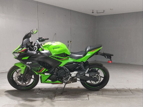 2023 Kawasaki Ninja 650, зелёный, 700000 рублей, вид 2