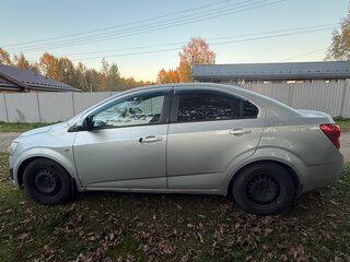 2013 Chevrolet Aveo II, серебристый, 430000 рублей, вид 4