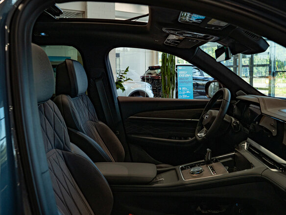 2026 Geely Monjaro I Рестайлинг, серый, 4905441 рублей - вид 36
