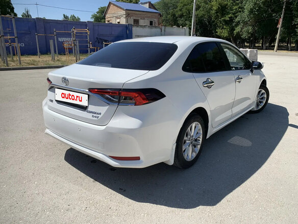 2021 Toyota Corolla XII (E210), белый, 1750000 рублей - вид 2