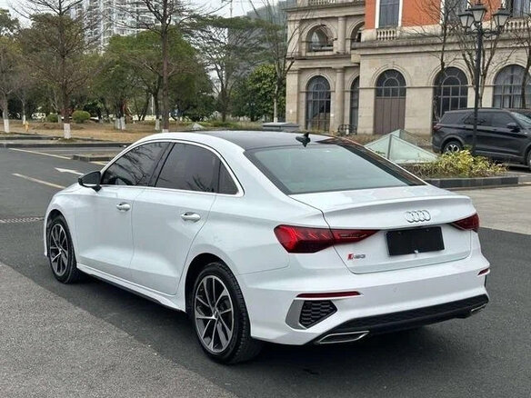 2023 Audi A3 35 TFSI Long IV (8Y), белый, 2090000 рублей - вид 2