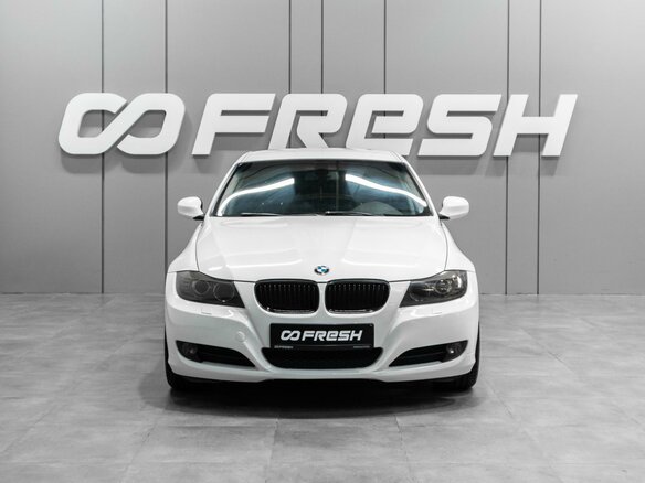 2011 BMW 3 серии 318i V (E90/E91/E92/E93) Рестайлинг, белый - вид 2