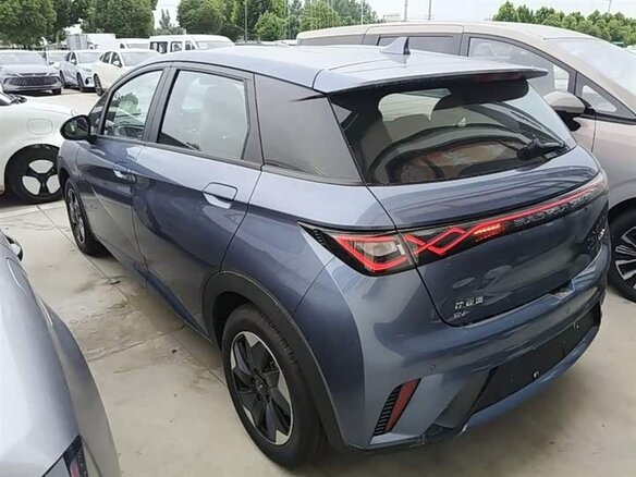 2025 BYD Dolphin 44.9 kWh I, синий, 1359999 рублей - вид 3